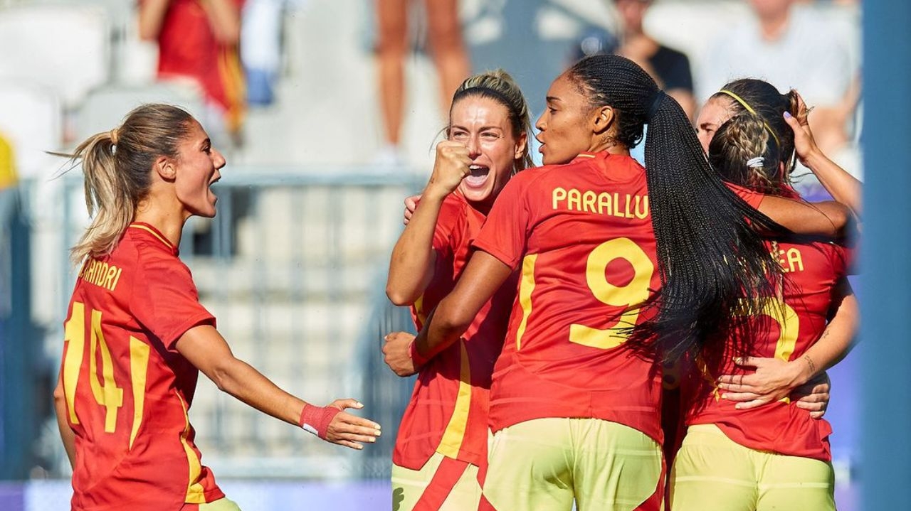 Brasil consegue a classificação no futebol feminino mesmo com derrota para Espanha Lorena Bueri