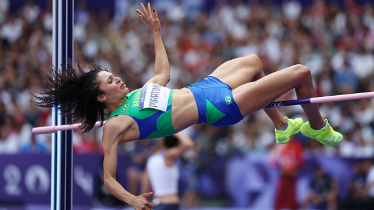 Valdiléia Martins passa a final do salto em altura, mas torce o tornozelo Lorena Bueri