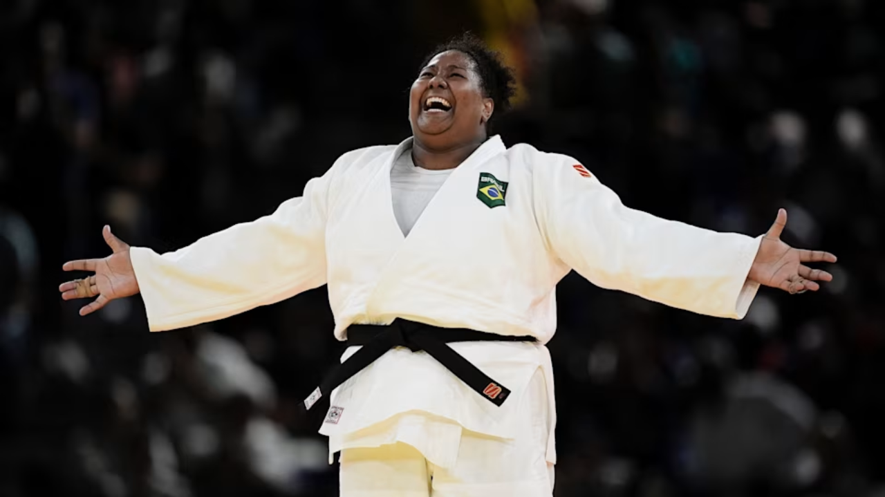 Judoca Bia Souza conquista o primeiro ouro brasileiro em Paris 2024 Lorena Bueri