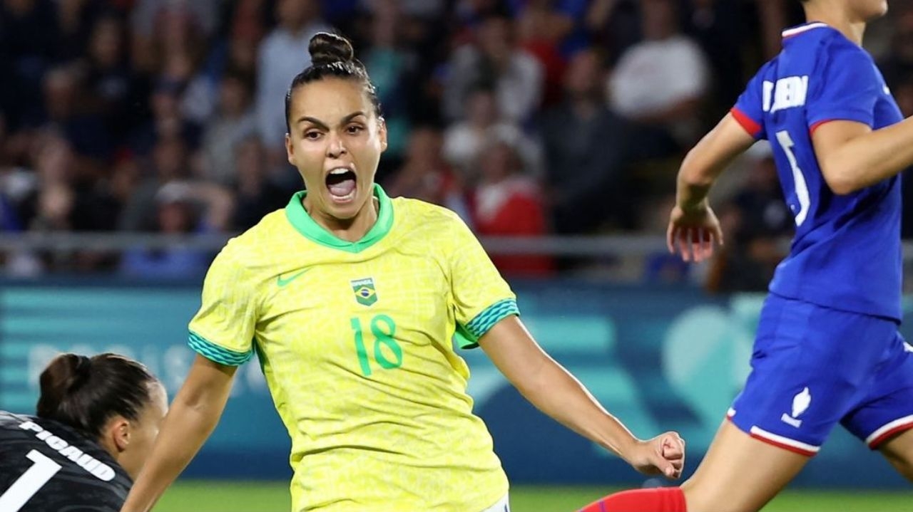 Brasil vence a França e avança para a semifinal no futebol feminino Lorena Bueri