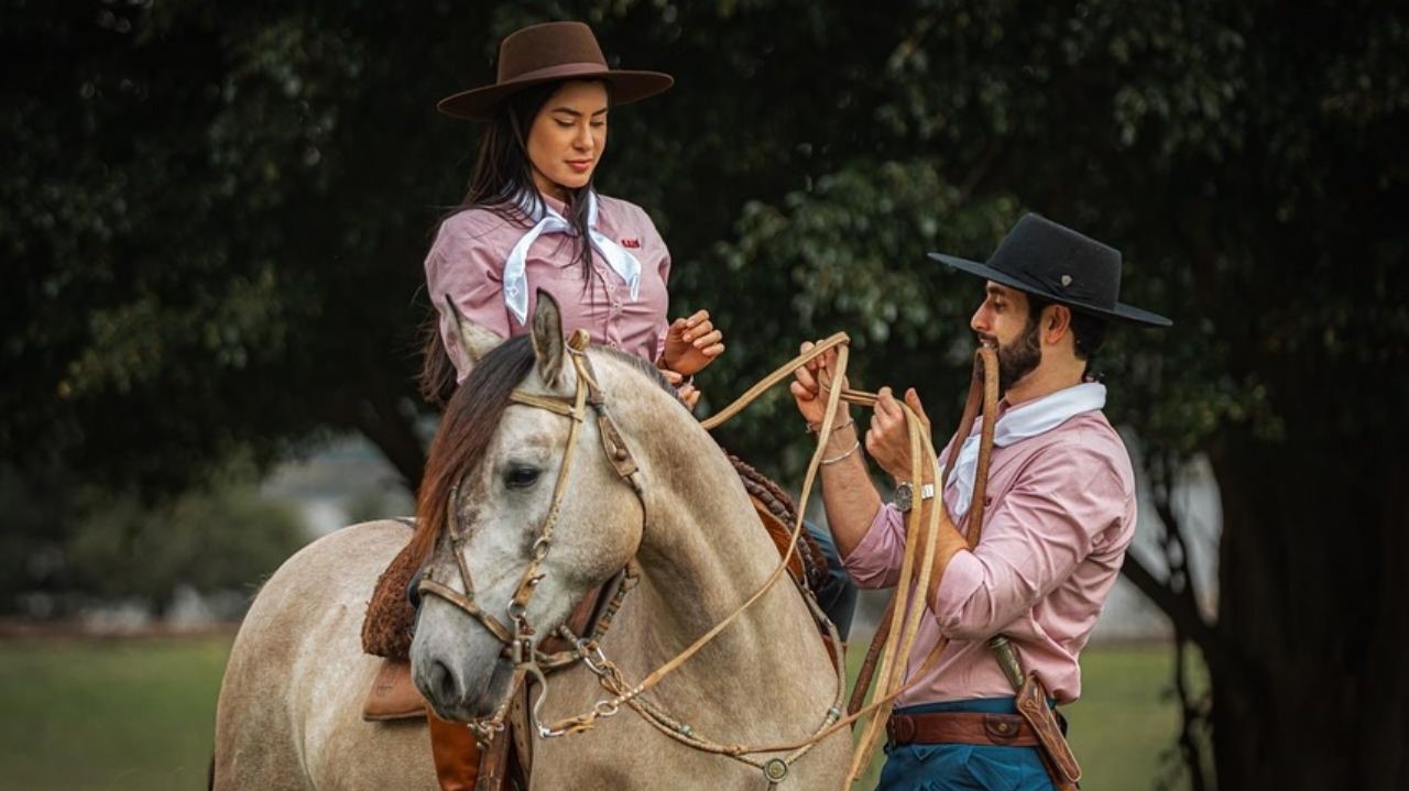 Matteus celebra viagem com Isabelle Nogueira para Alegrete, RS Lorena Bueri