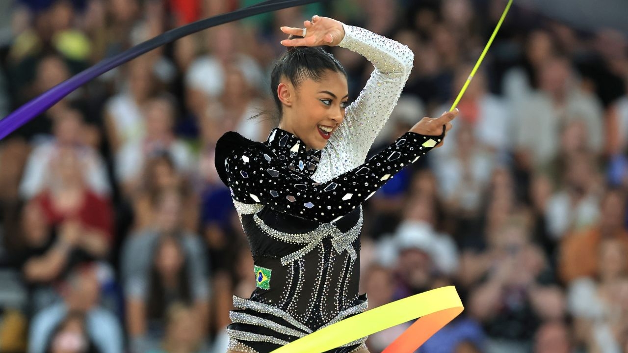 Atleta da ginástica rítmica, Bárbara Domingos faz história ao se classificar para finais Lorena Bueri