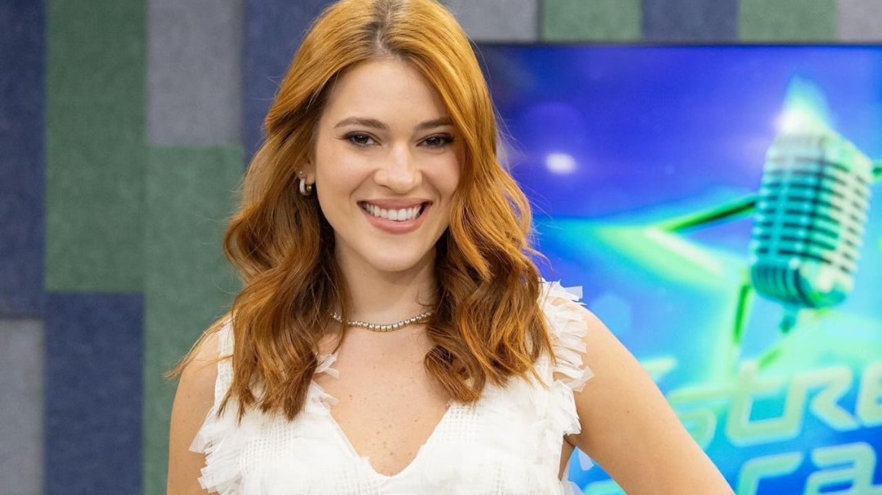 Confira as profissões dos participantes do reality musical 'Estrela da Casa' Lorena Bueri