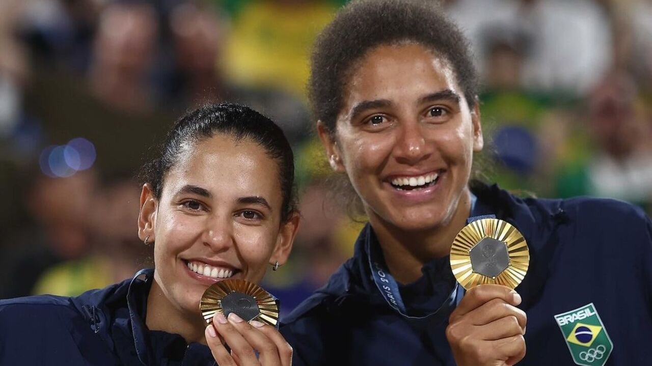 Ouro no volêi de praia feminino consolida Brasil como segunda maior potência em Olimpíadas Lorena Bueri