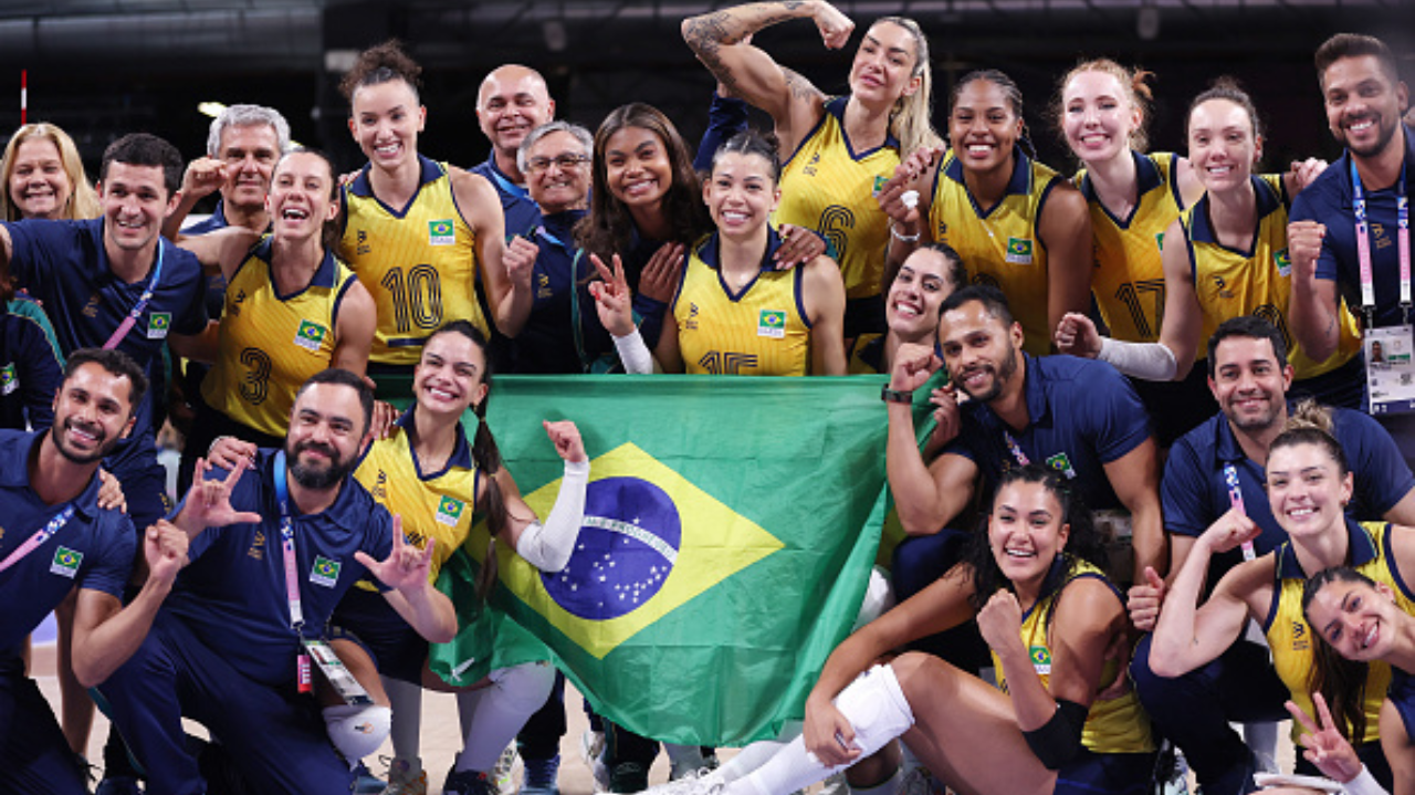 Brasil supera Turquia e tráz de Paris o bronze do vôlei feminino  Lorena Bueri