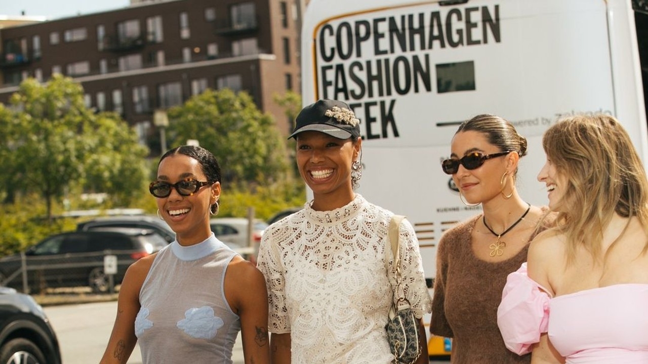 Confira as tendências de Street Style que marcaram a Semana da Moda de Copenhague Lorena Bueri