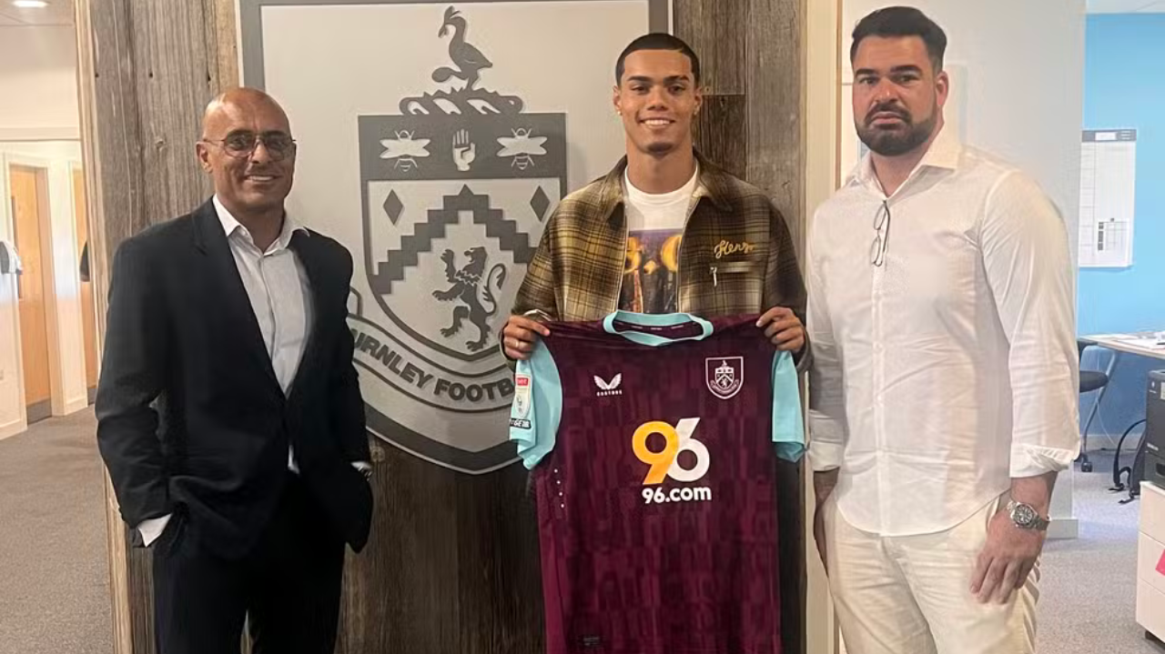 Filho de Ronaldinho Gaúcho é o mais novo contratado de Burnley  Lorena Bueri