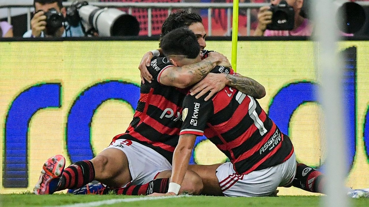 Flamengo vence Bolívar por 2 a 0 e larga na frente nas oitavas de final da Libertadores Lorena Bueri