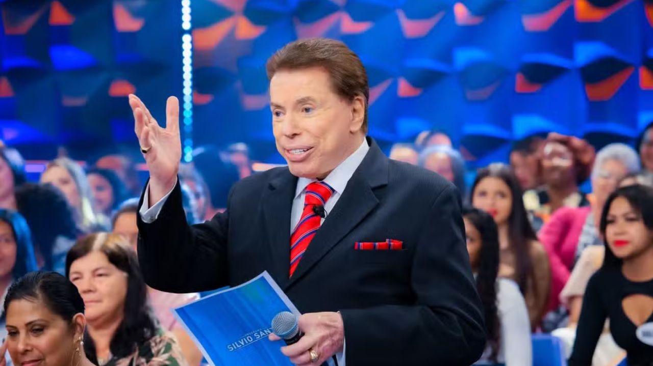 Morre Silvio Santos, a lenda da TV brasileira Lorena Bueri