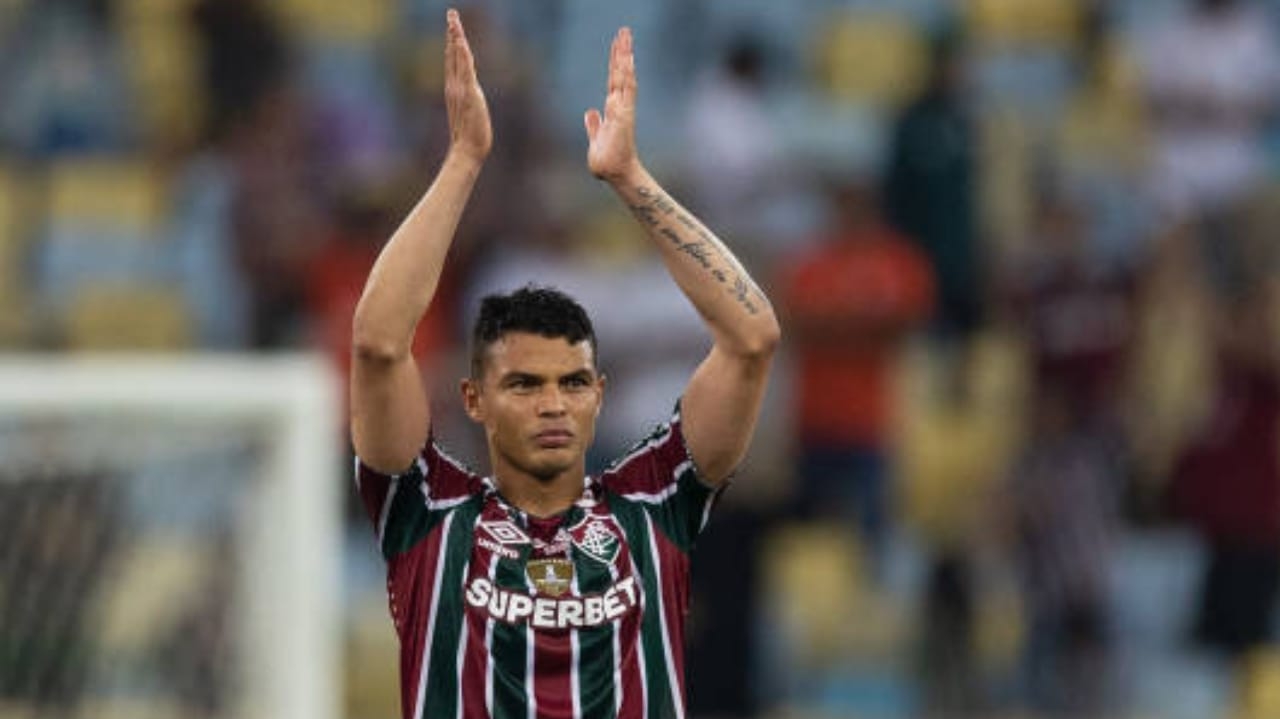 Thiago Silva explica motivo de ter batido pênalti contra o Grêmio Lorena Bueri