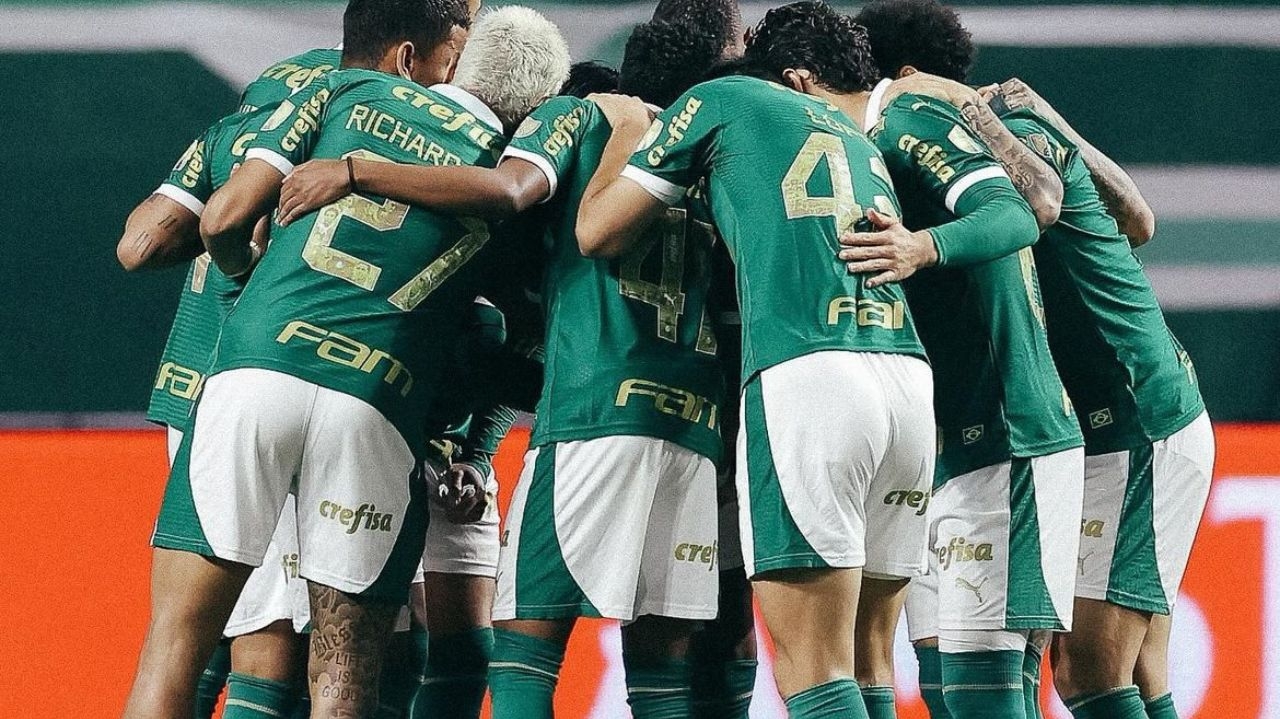 Palmeiras acumula eliminações em copas no mês de agosto  Lorena Bueri