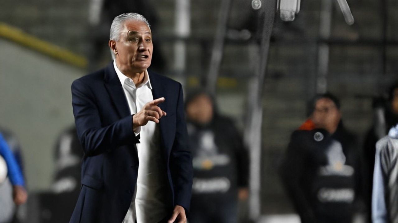 Tite passa mal após jogo em de La Paz e é internado no Rio  Lorena Bueri