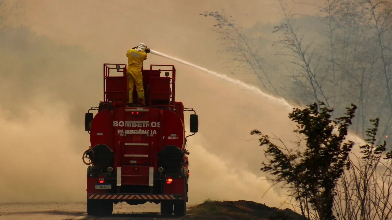 Incêndios no interior de São Paulo já atingiram 48 cidades Lorena Bueri