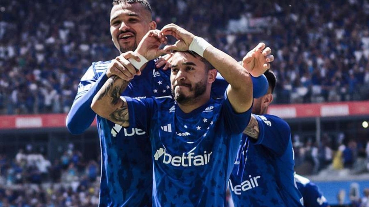 Cruzeiro vence Atlético-GO, encerra jejum e volta ao G6 do Brasileirão Lorena Bueri