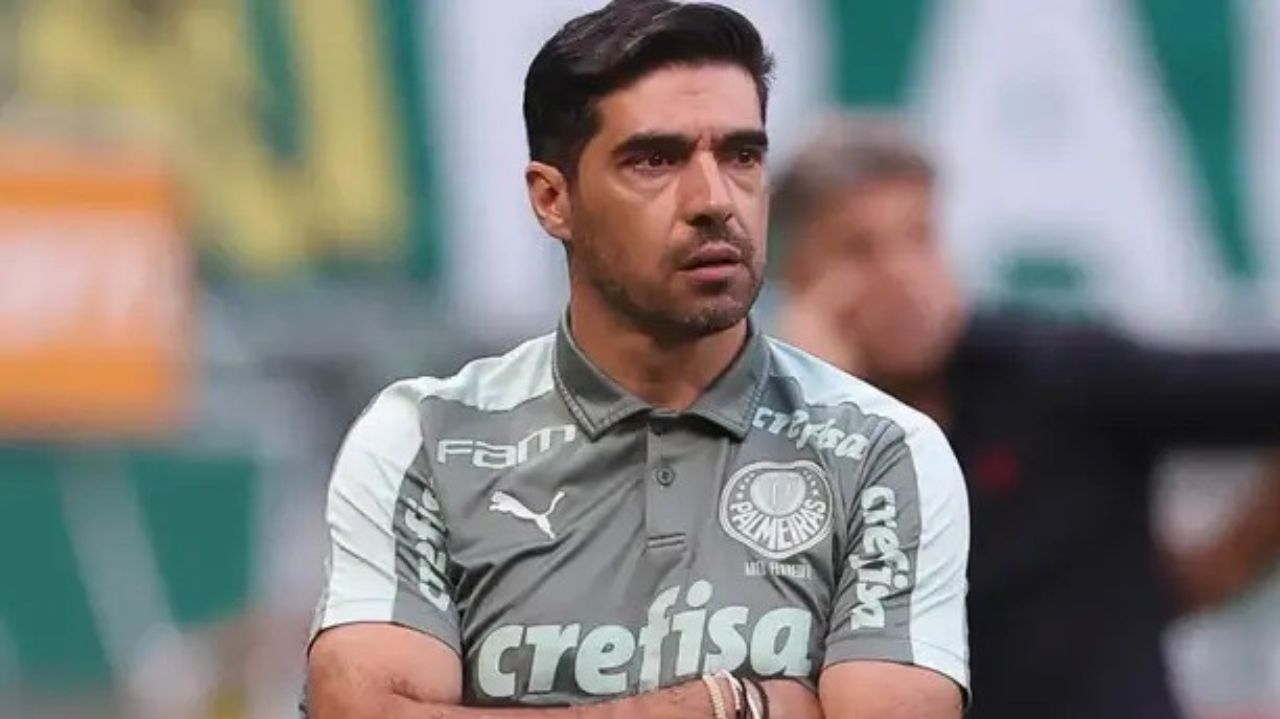 Abel Ferreira pede desculpas pela falta de educação com jornalista Lorena Bueri