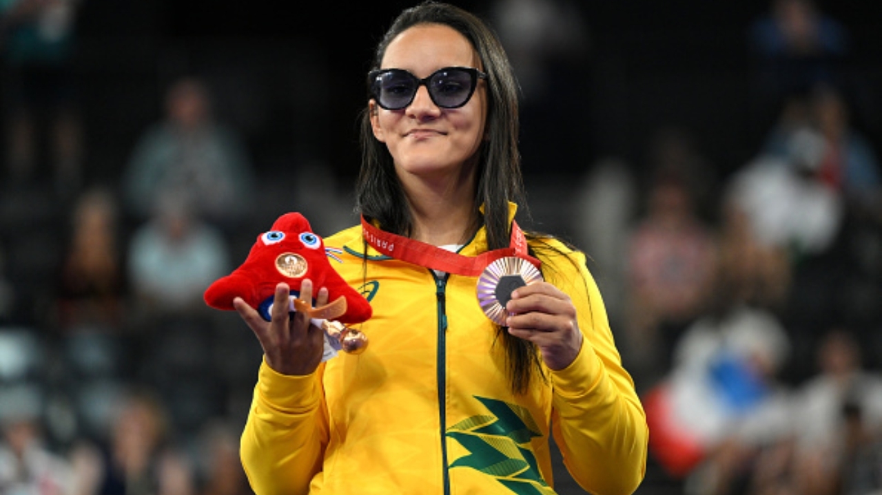 Lara Lima conquista medalha inédita de bronze, a 50ª do Brasil  Lorena Bueri