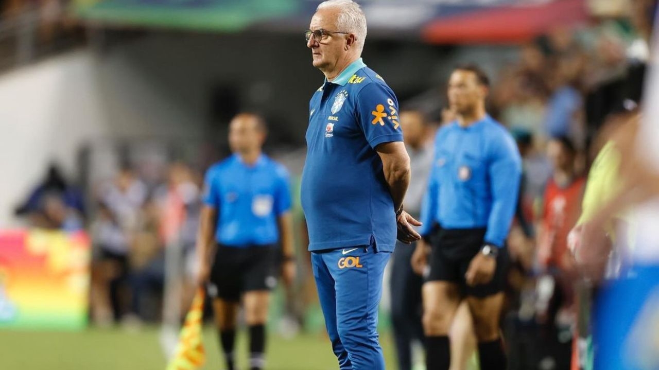 Dorival fala sobre o momento triste da lesão do Pedro e escolha do substituto  Lorena Bueri