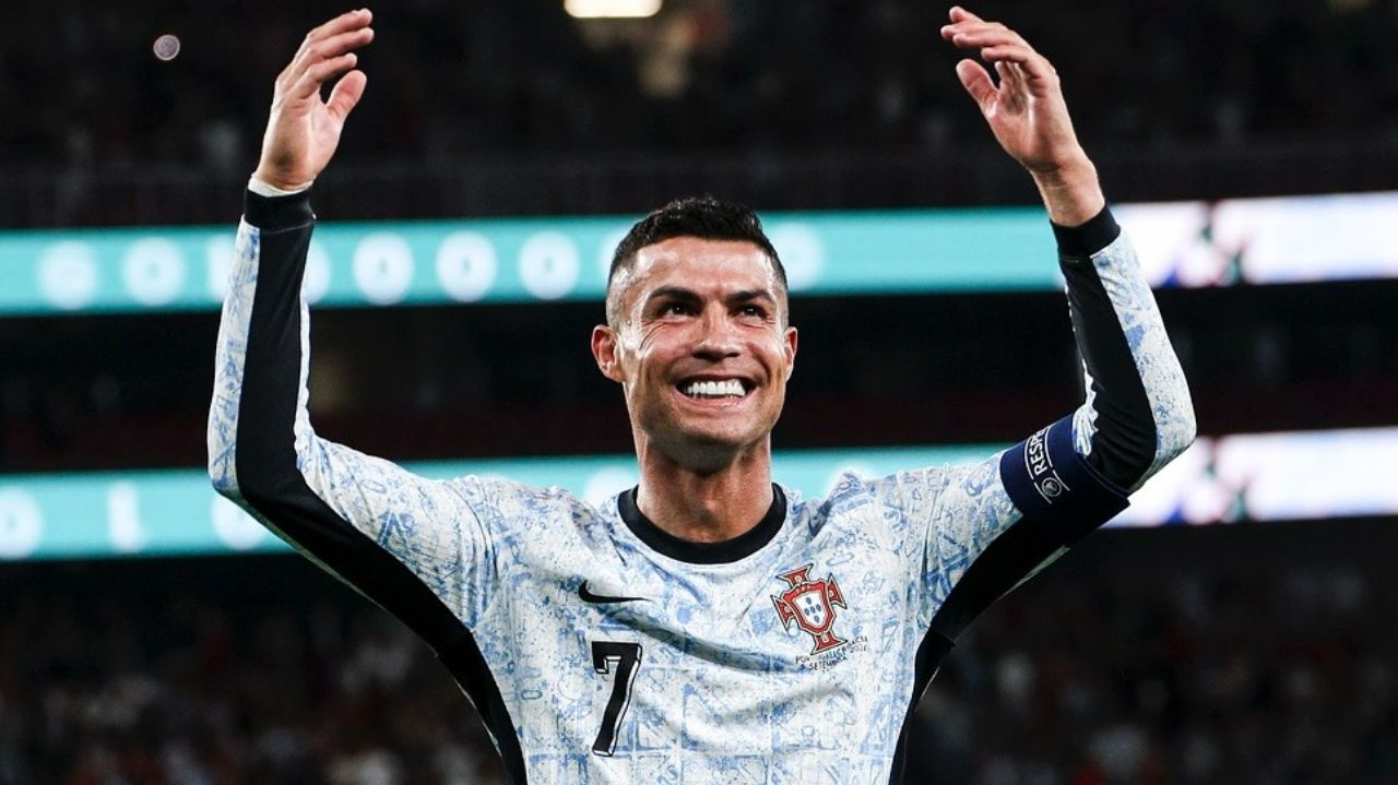 Cristiano Ronaldo conquista a marca histórica de 900 gols na carreira  Lorena Bueri