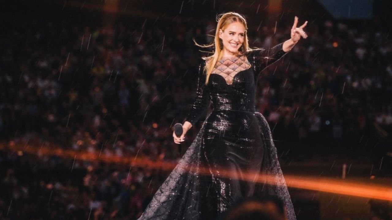 Adele rejeita proposta superior a R$ 1 bilhão para prolongar sua turnê Lorena Bueri