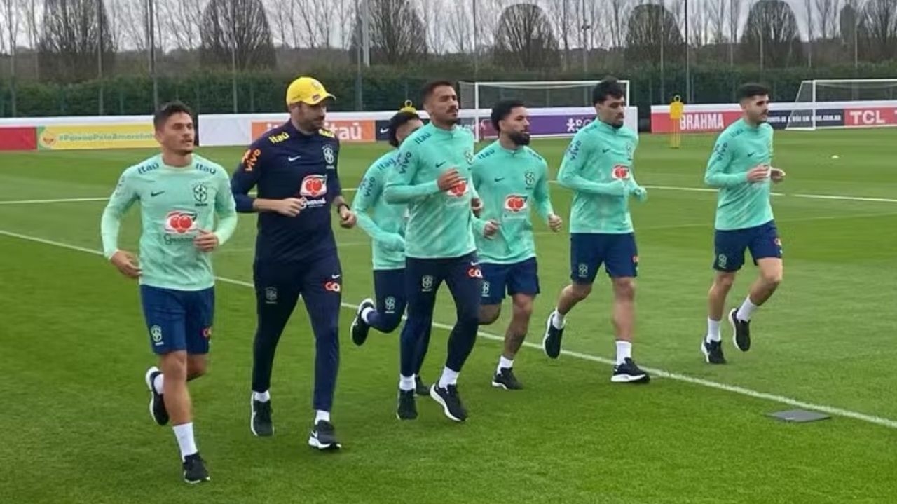 Seleção Brasileira tem desfalque de 4 titulares em treino Lorena Bueri