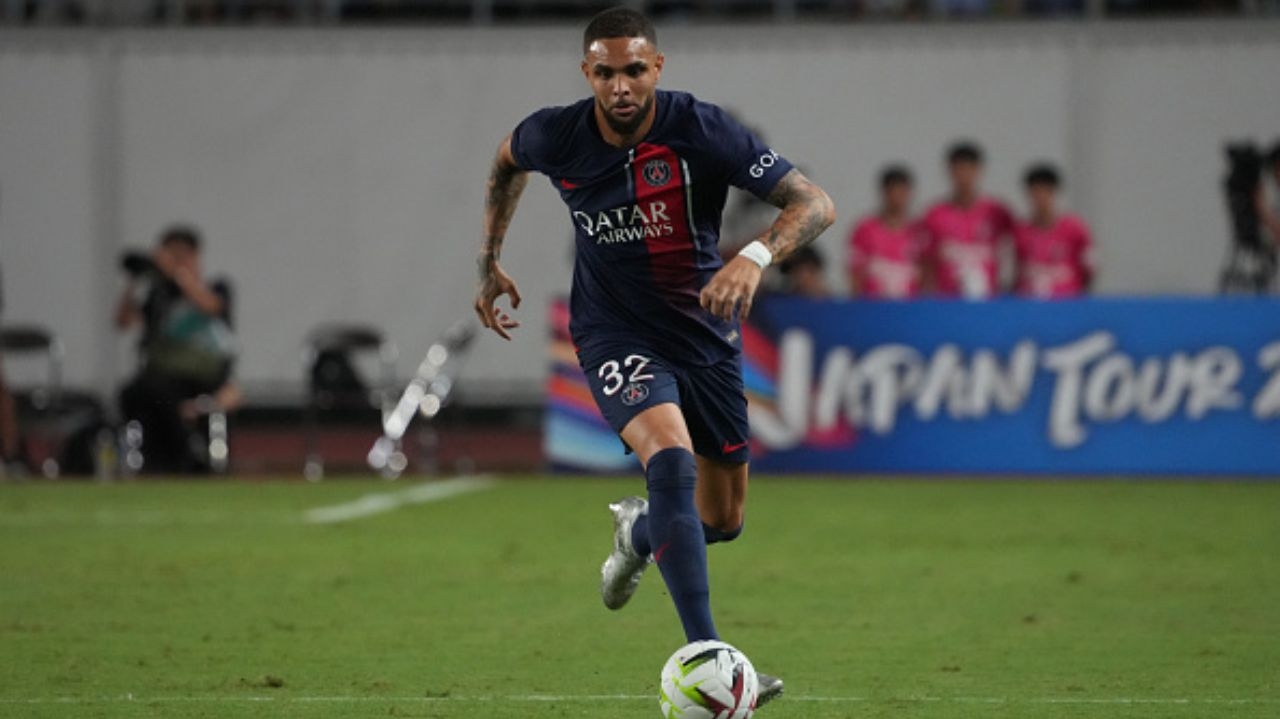 Kurzawa é oferecido ao Corinthians Lorena Bueri