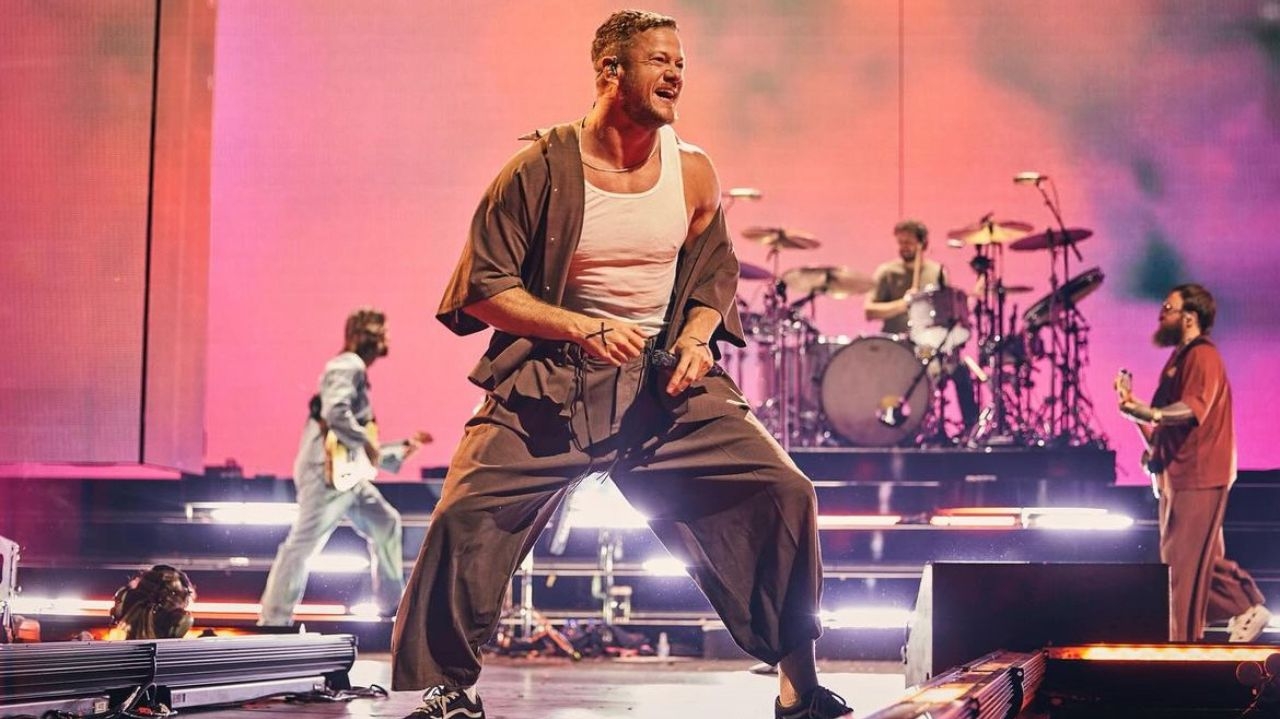 Dan Reynolds, do Imagine Dragons, revela que morou com o pai no Brasil  Lorena Bueri