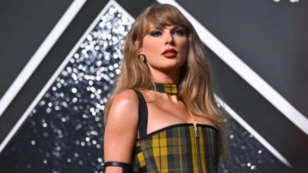 Taylor Swift quebra recorde histórico no VMA Lorena Bueri