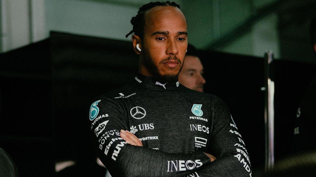 Lewis Hamilton lamenta ida de Adrian Newey para Aston Martin em 2025 Lorena Bueri