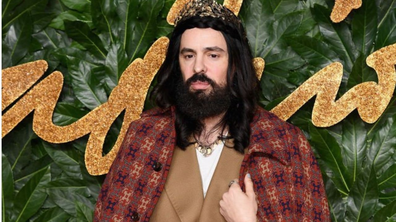 Valentino apresenta coleção mista em setembro sob a direção de Alessandro Michele Lorena Bueri