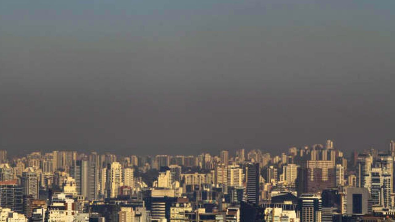 Queimadas aumentam concentração de gás tóxico na atmosfera do Brasil Lorena Bueri