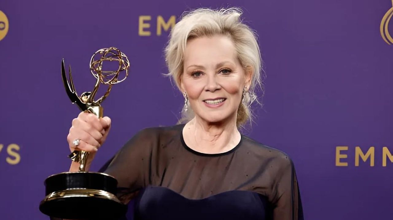 Emmy 2024: Jean Smart vence a categoria Melhor Atriz em Série de Comédia Lorena Bueri