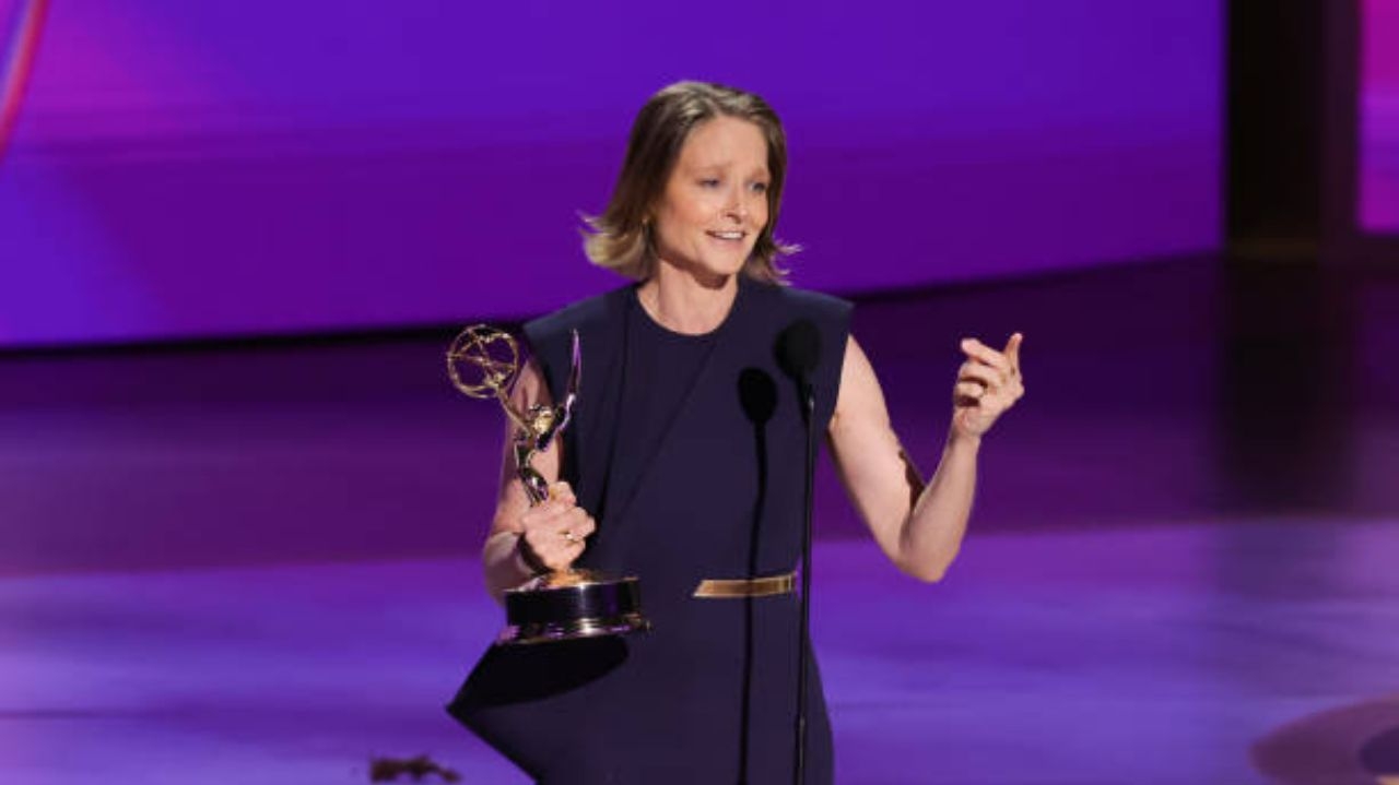 Emmy 2024: Jodie Foster vence a categoria de Melhor Atriz Principal em Minissérie ou Antologia por “True Detective: Night Country” Lorena Bueri