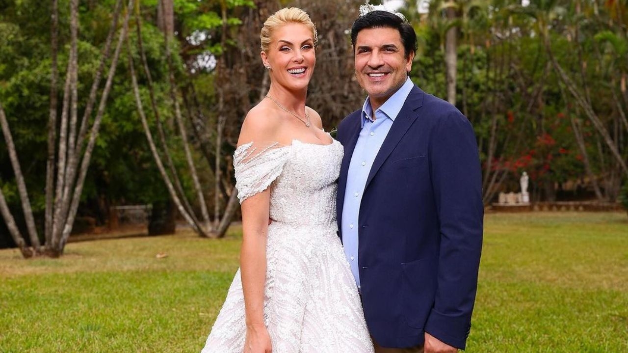 Ana Hickmann agradece seu filho e enteada pela benção no noivado Lorena Bueri