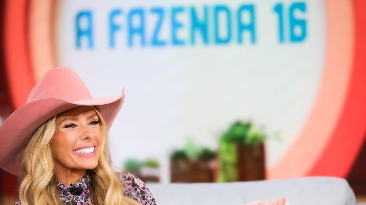 A Fazenda: Júlia Simoura vence a primeira prova do fazendeiro  Lorena Bueri