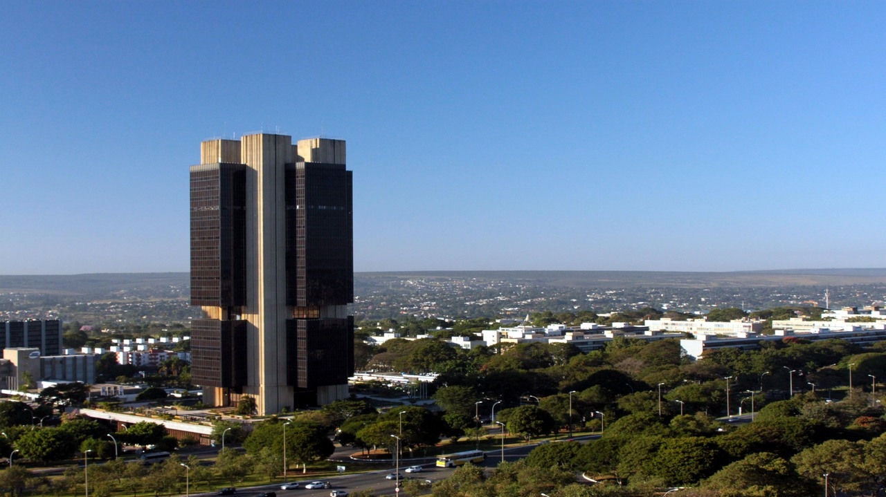  Banco Central deve anunciar 1º aumento de juros do atual governo Lorena Bueri