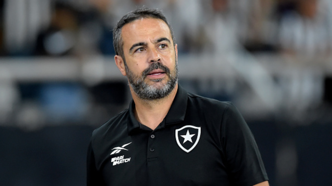 Botafogo tem desfalque de Marlon Freitas contra Fluminense e admite outras mudanças Lorena Bueri