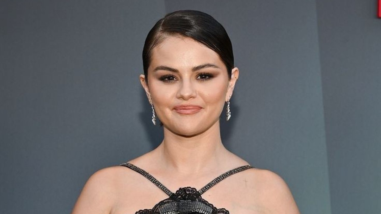 Selena Gomez responde à críticas sobre fazer o papel de vítima Lorena Bueri