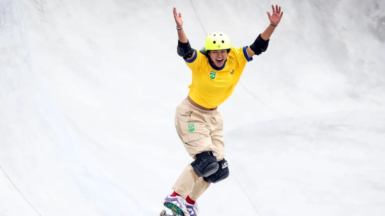 Raicca Ventura é campeã mundial do skate park Lorena Bueri