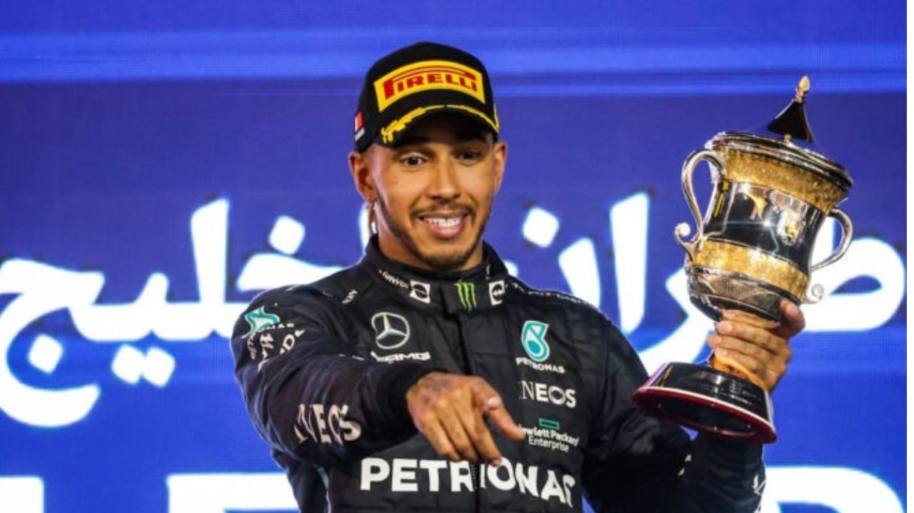 Lewis Hamilton é contratado pela Ferrari e conta reação de colegas Lorena Bueri