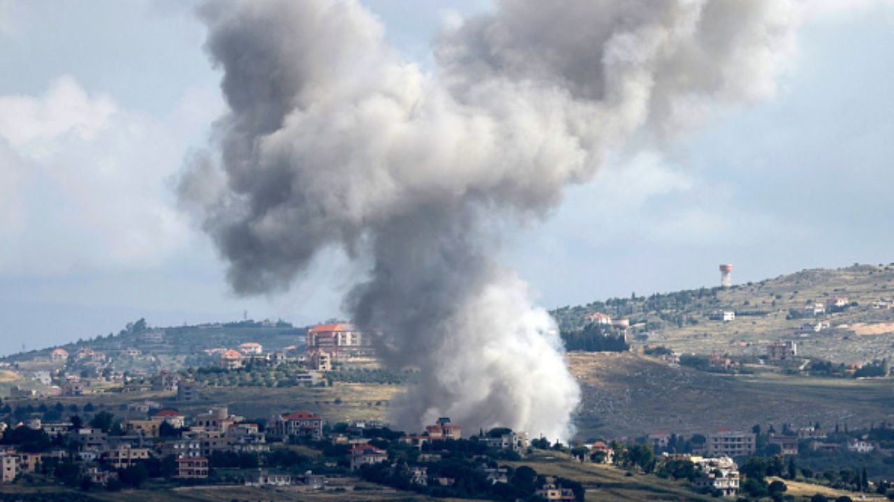 Israel segue os ataques com o Líbano e faz operação terrestre  Lorena Bueri