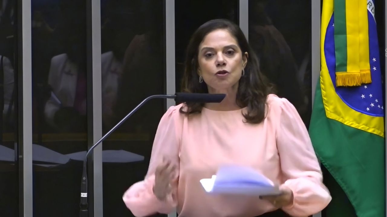 Projeto de lei aprovado pela câmara prevê cadastro de pedófilos e predadores sexuais Lorena Bueri