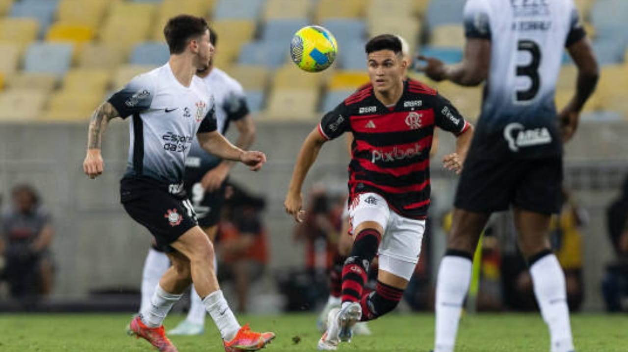 Alcaraz fala sobre as expectativas de enfrentar o Corinthians na Copa do Brasil Lorena Bueri