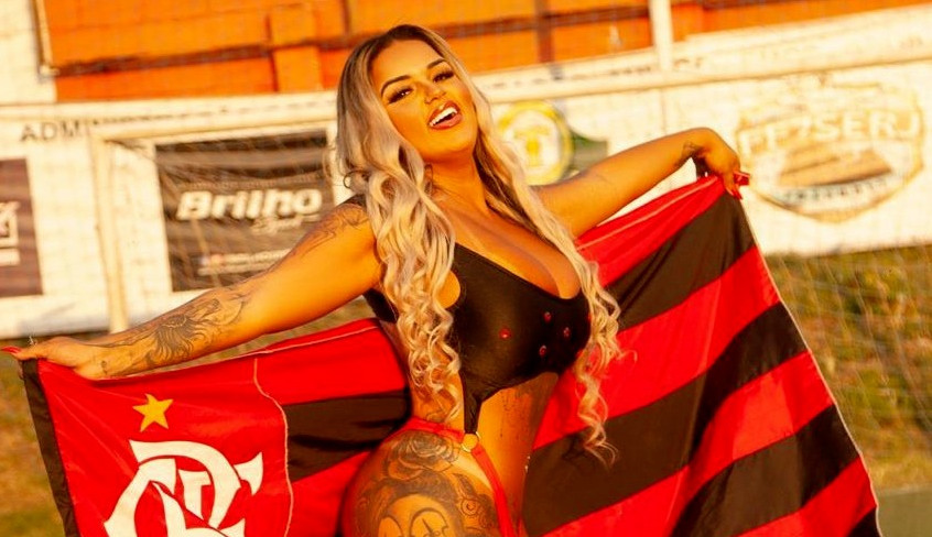 Após emagrecer 139 kg Monalisa Moura se torna musa da torcida do Flamengo e posa nua para Revista Sexy Lorena Bueri