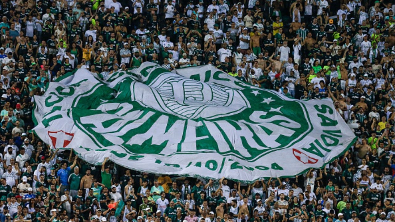 Torcedores do palmeiras causam uma morte e vários feridos  Lorena Bueri