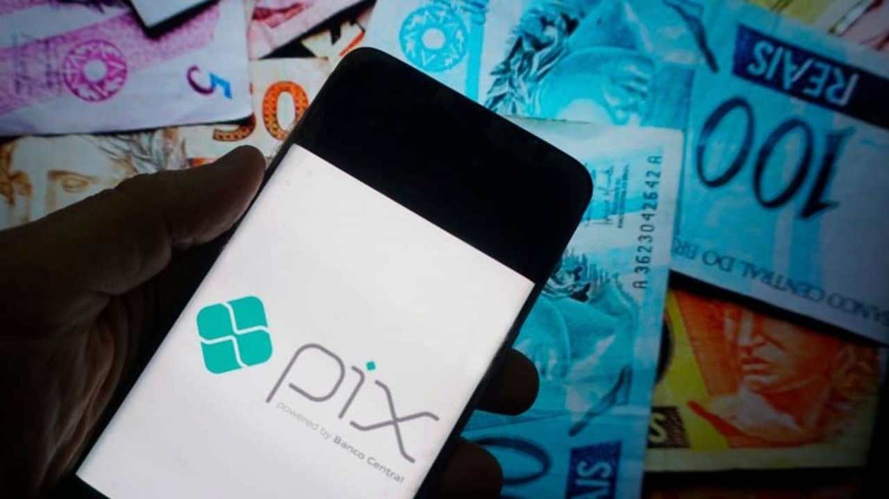  Banco Central anuncia lançamento de PIX por aproximação Lorena Bueri