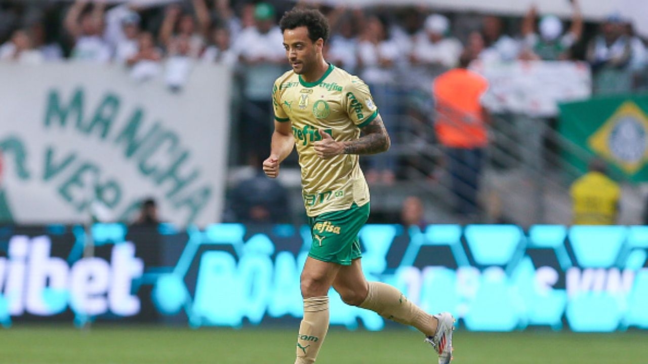 Felipe Anderson enfrenta pressão por protagonismo no início no Palmeiras Lorena Bueri