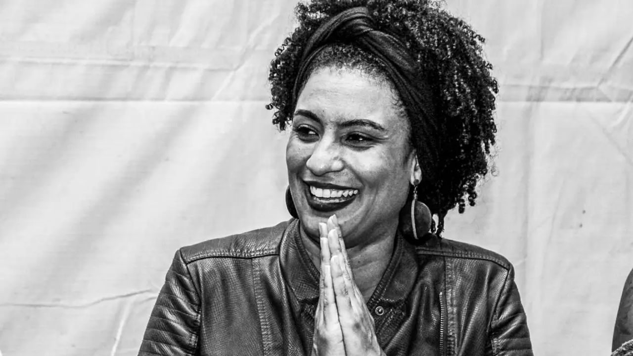 MP questiona depoimento e pede condenação de réus em julgamento do caso Marielle Franco Lorena Bueri