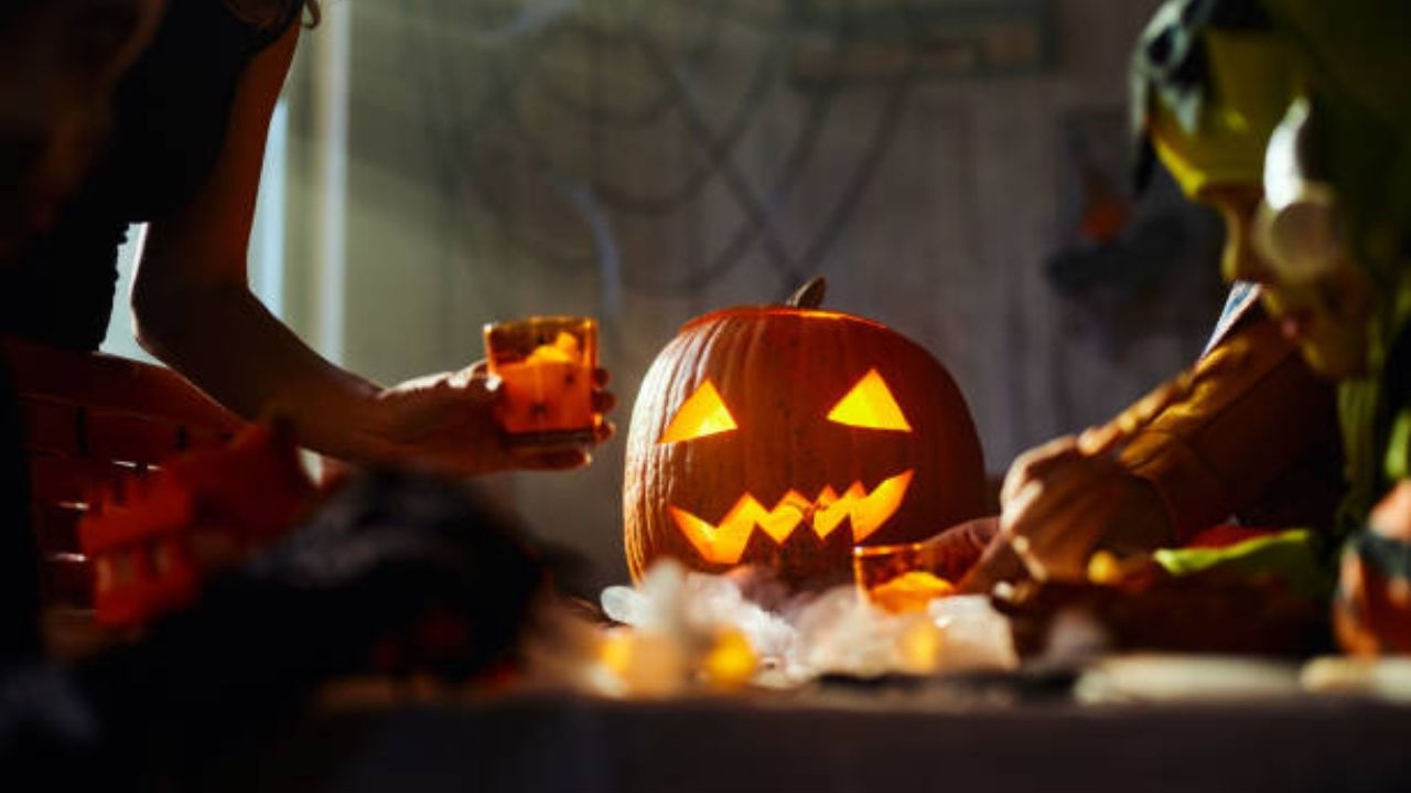 Entenda como surgiu o Halloween e as mudanças que o festival passou durante os séculos Lorena Bueri