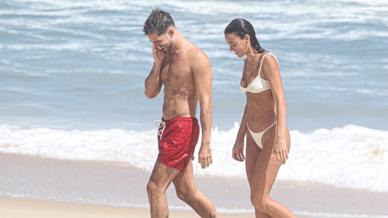 Bruna Marquezine e João Guilherme curtem dia de praia em clima de romance Lorena Bueri