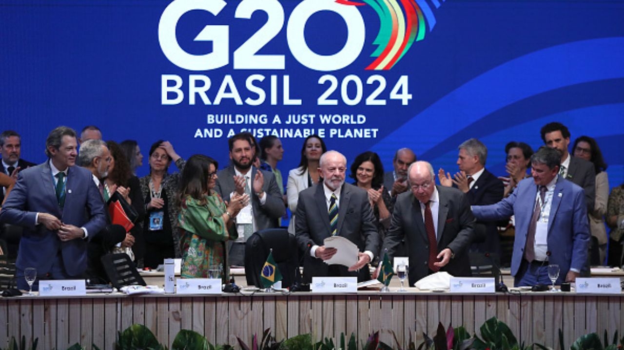 Lula diz que líderes não ficariam na mesma sala que Putin no G-20 Lorena Bueri